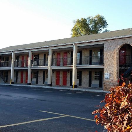 Hanover Hotel And Banquet Center Exterior photo
