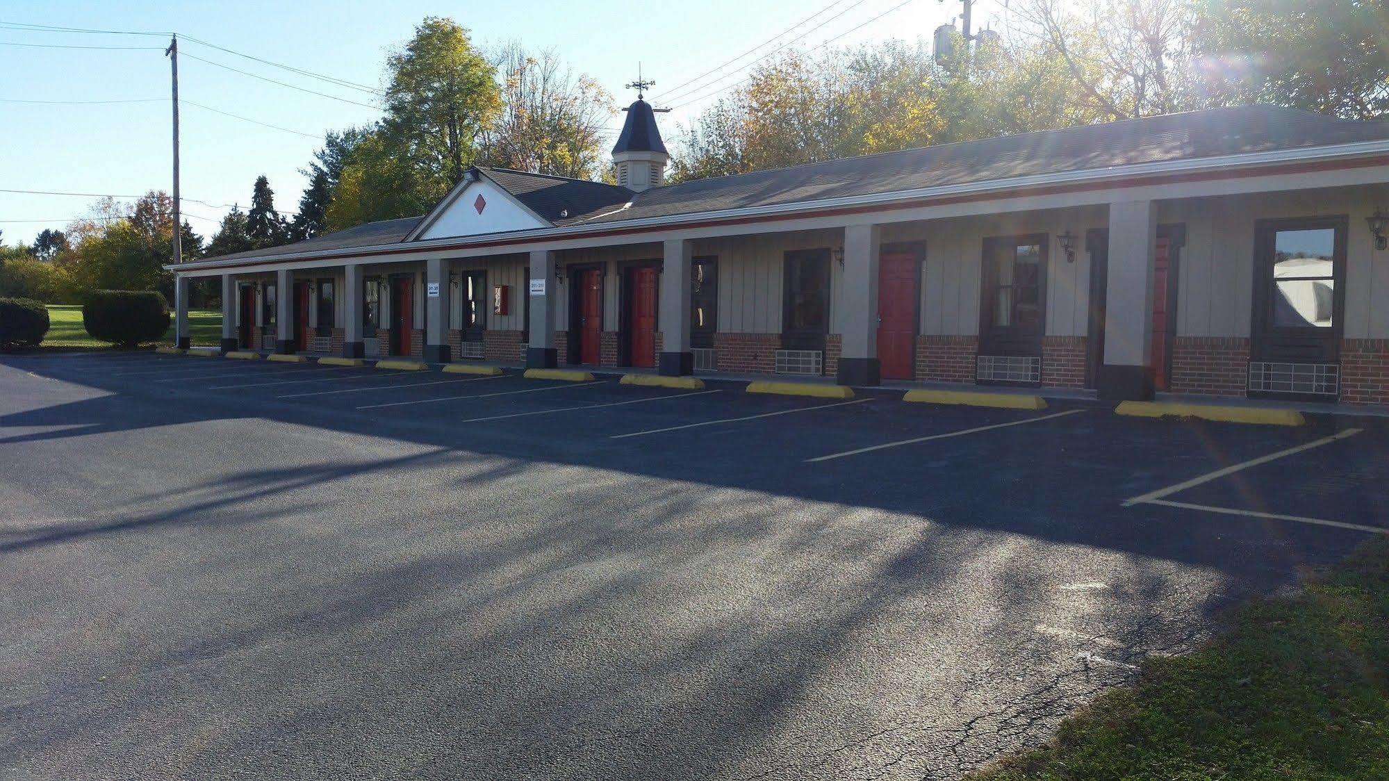 Hanover Hotel And Banquet Center Exterior photo